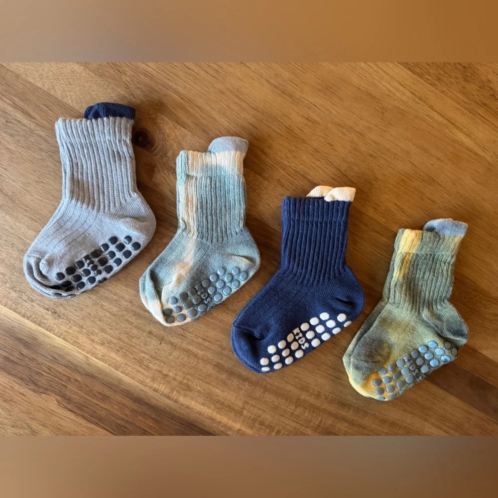 Hand Tie-Dye Blue Sticky Foot Infant Sock 4-Pack